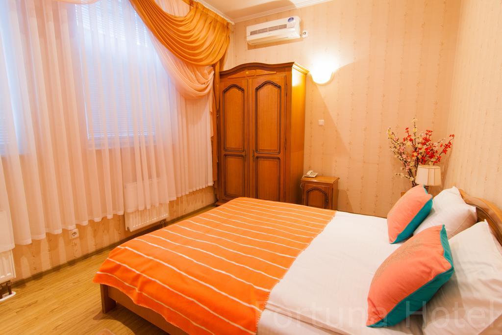 Fortuna Hotel Chisinau Luaran gambar