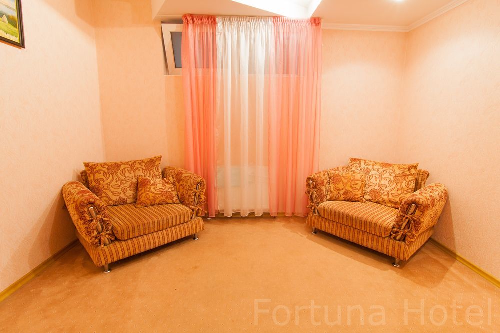 Fortuna Hotel Chisinau Luaran gambar