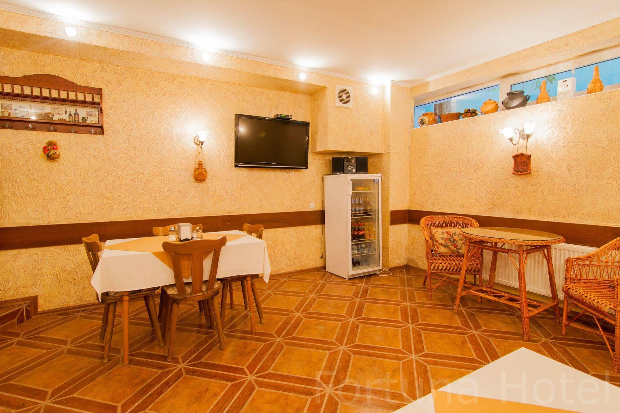 Fortuna Hotel Chisinau Luaran gambar