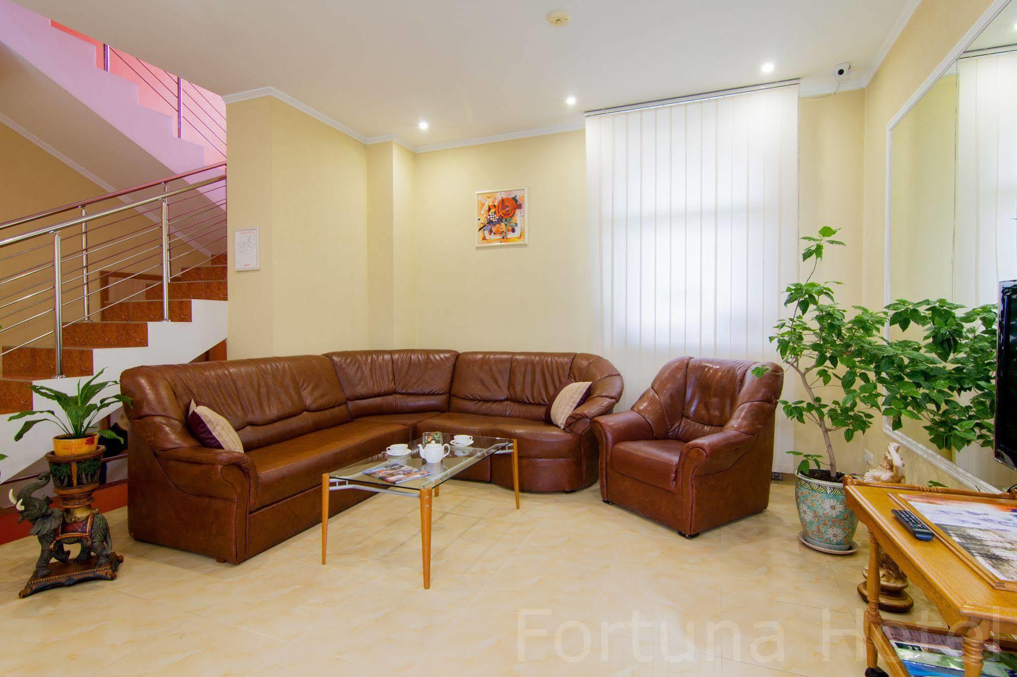 Fortuna Hotel Chisinau Luaran gambar