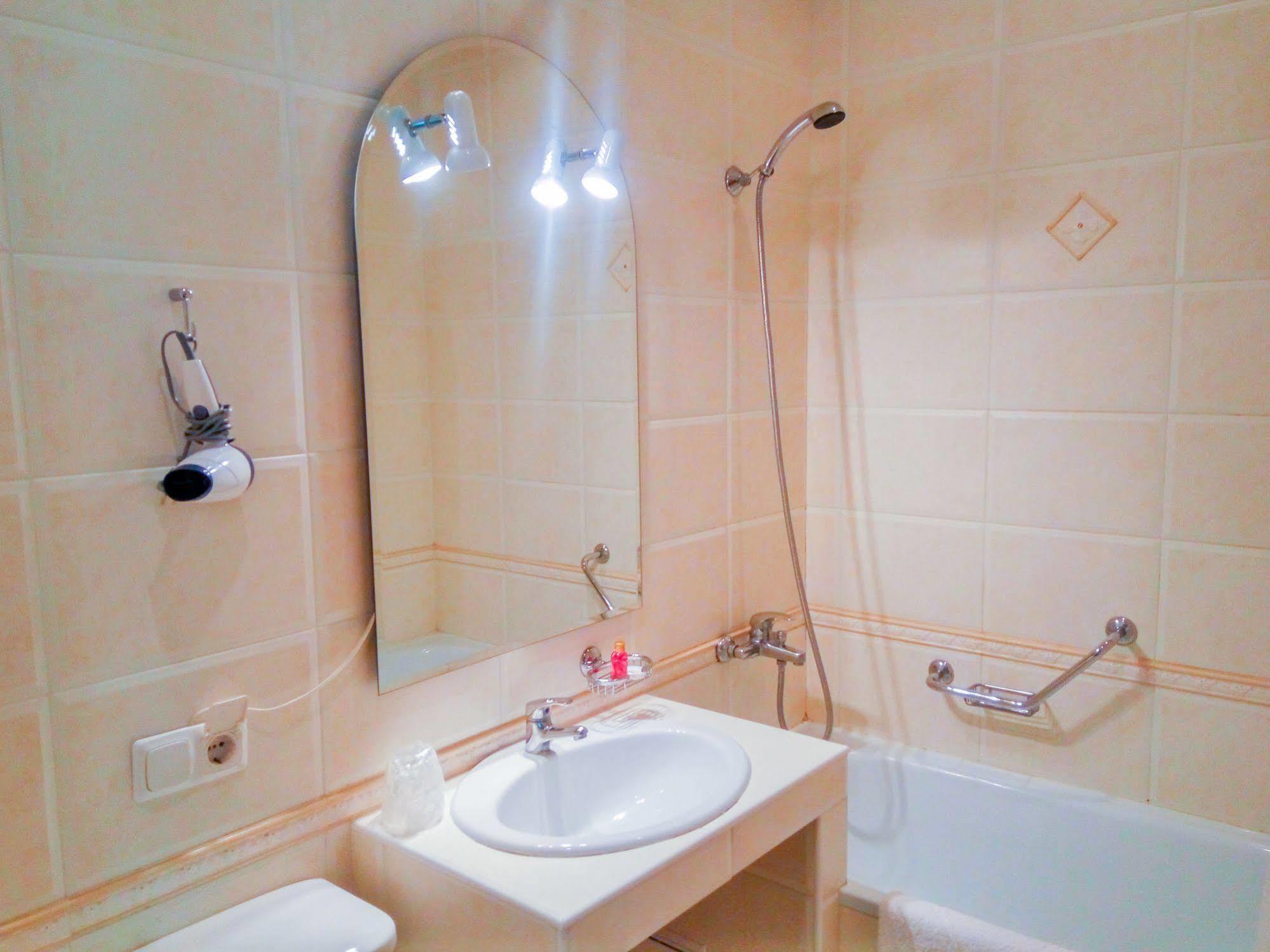 Fortuna Hotel Chisinau Luaran gambar