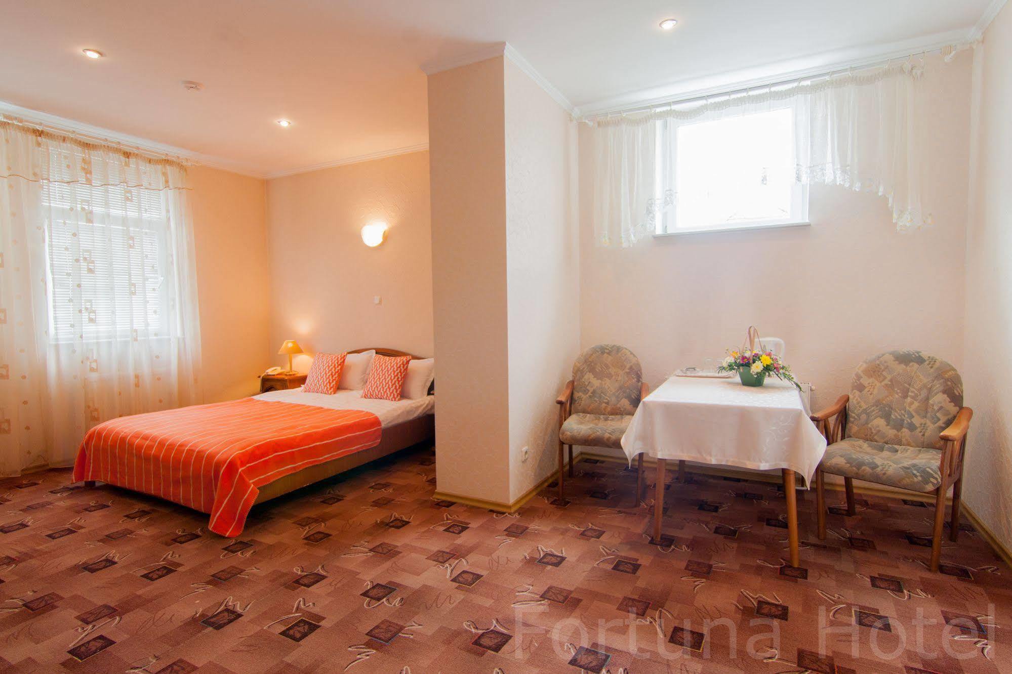Fortuna Hotel Chisinau Luaran gambar