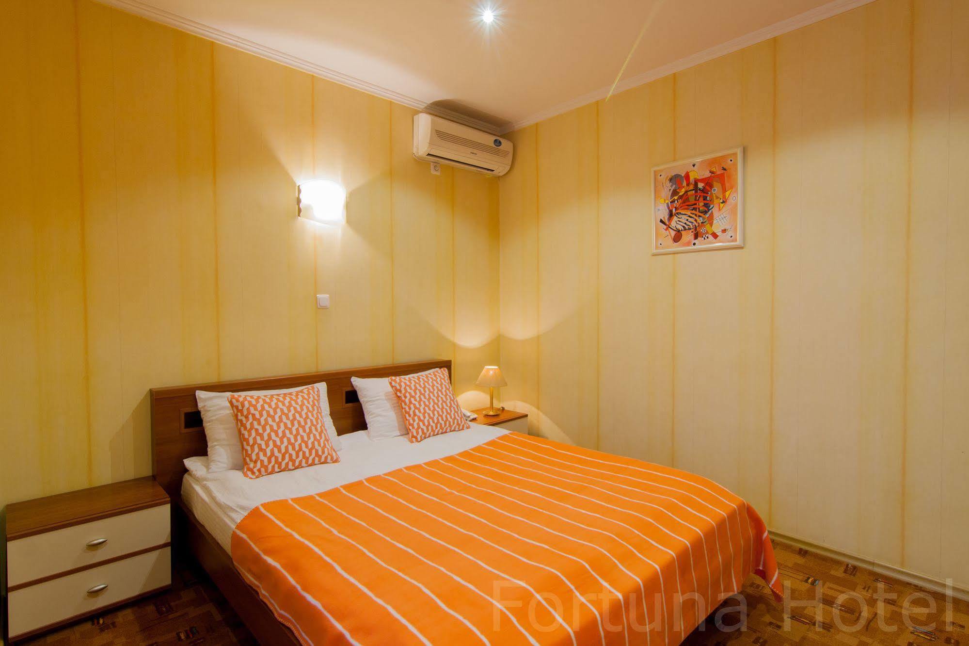 Fortuna Hotel Chisinau Luaran gambar