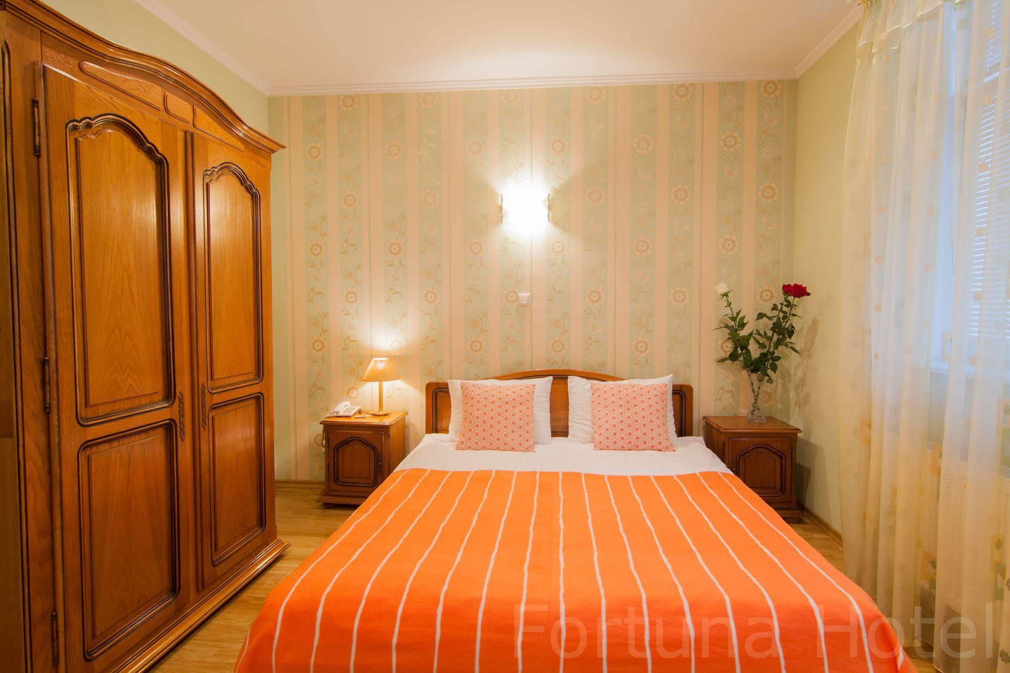 Fortuna Hotel Chisinau Luaran gambar